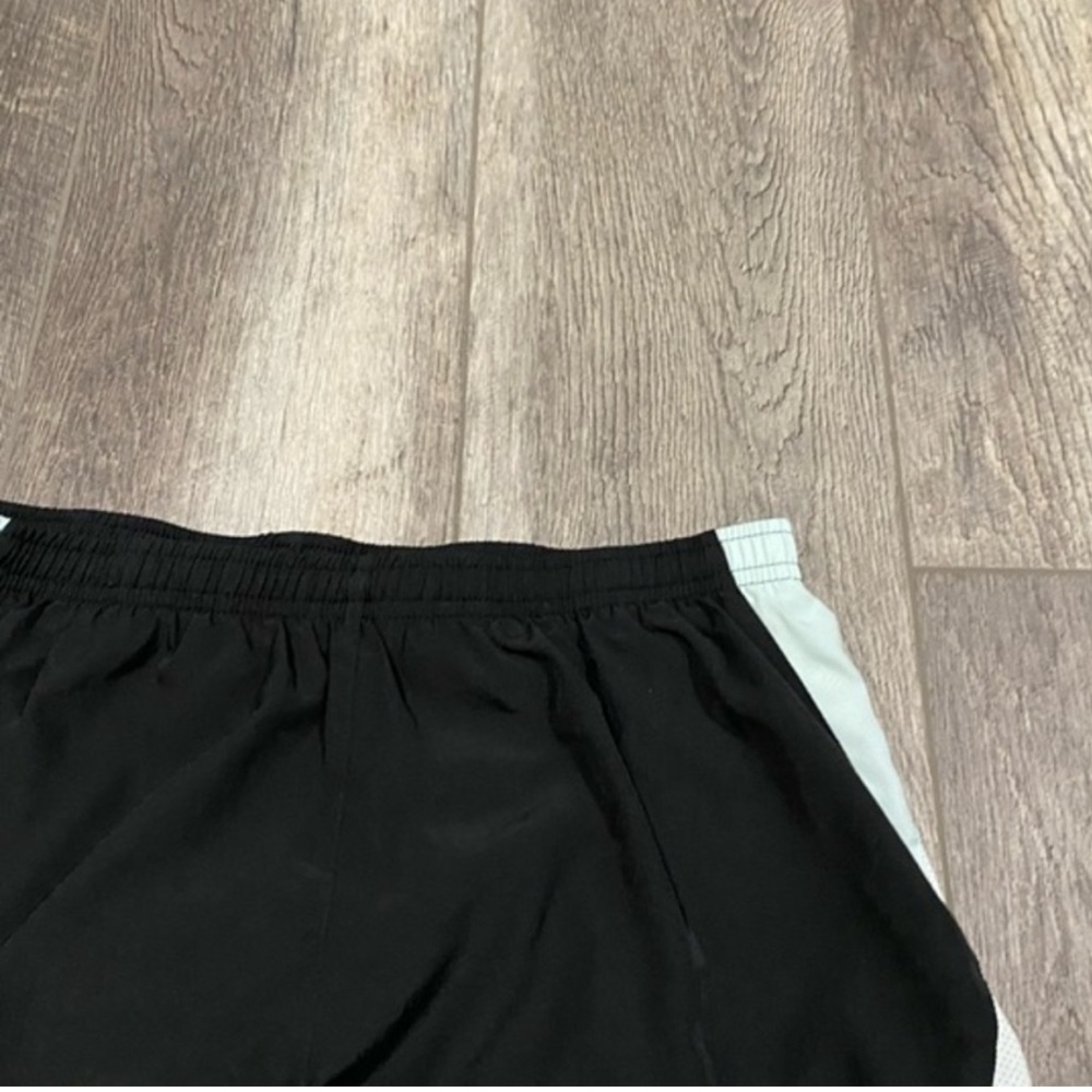 Nike Black‎ Tempo Running Shorts - Picture 2 of 5